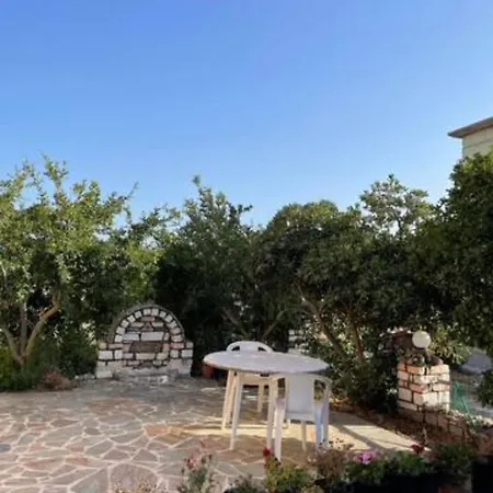 Spacious Quiet For Relaxed Holidays 1 Stíra